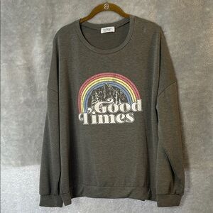 Gray Graphic Sweatshirt with Outdoor Design